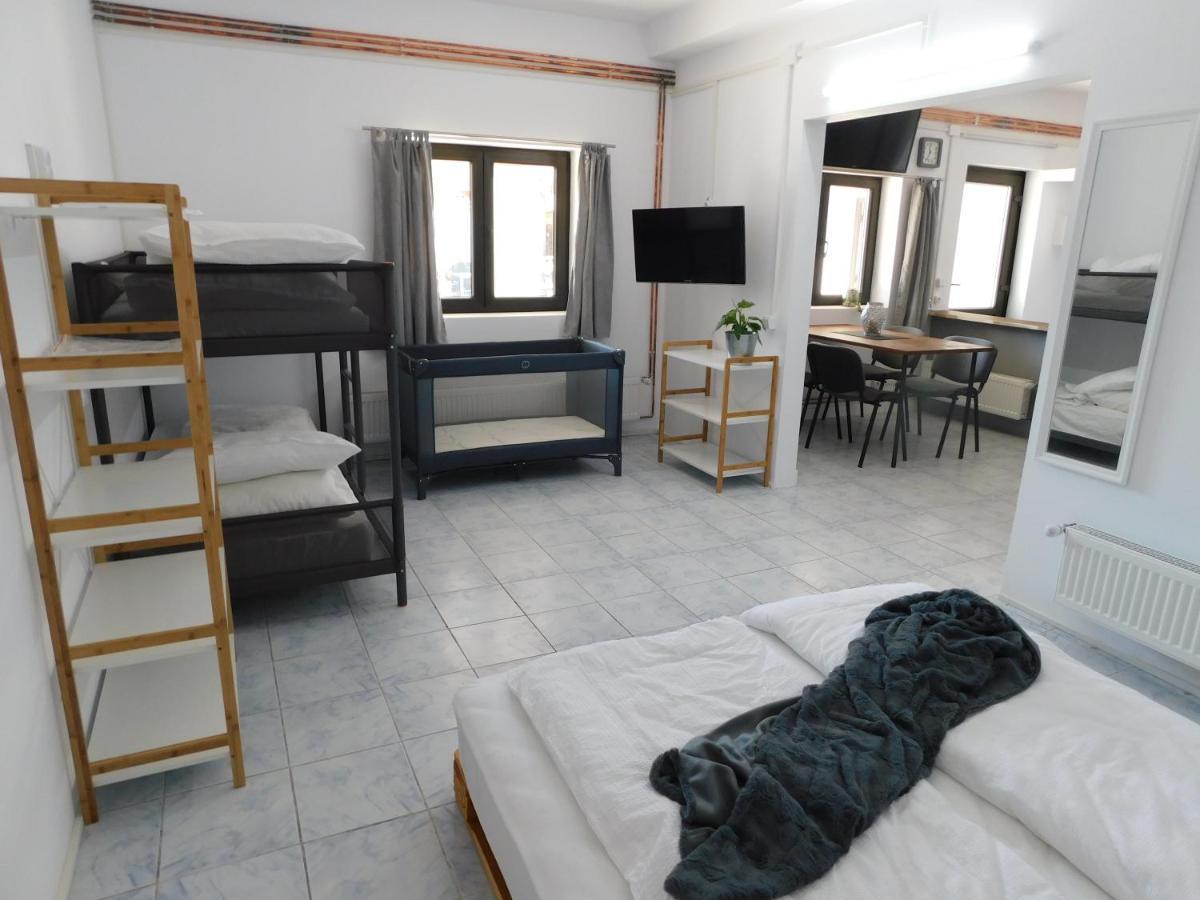 Mountain Vista Suites Zărneşti Exterior foto