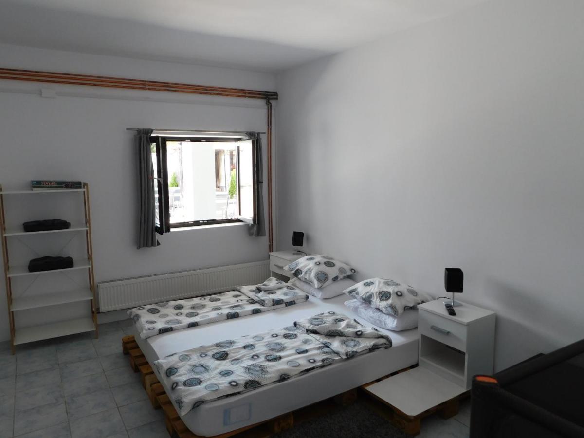 Mountain Vista Suites Zărneşti Exterior foto