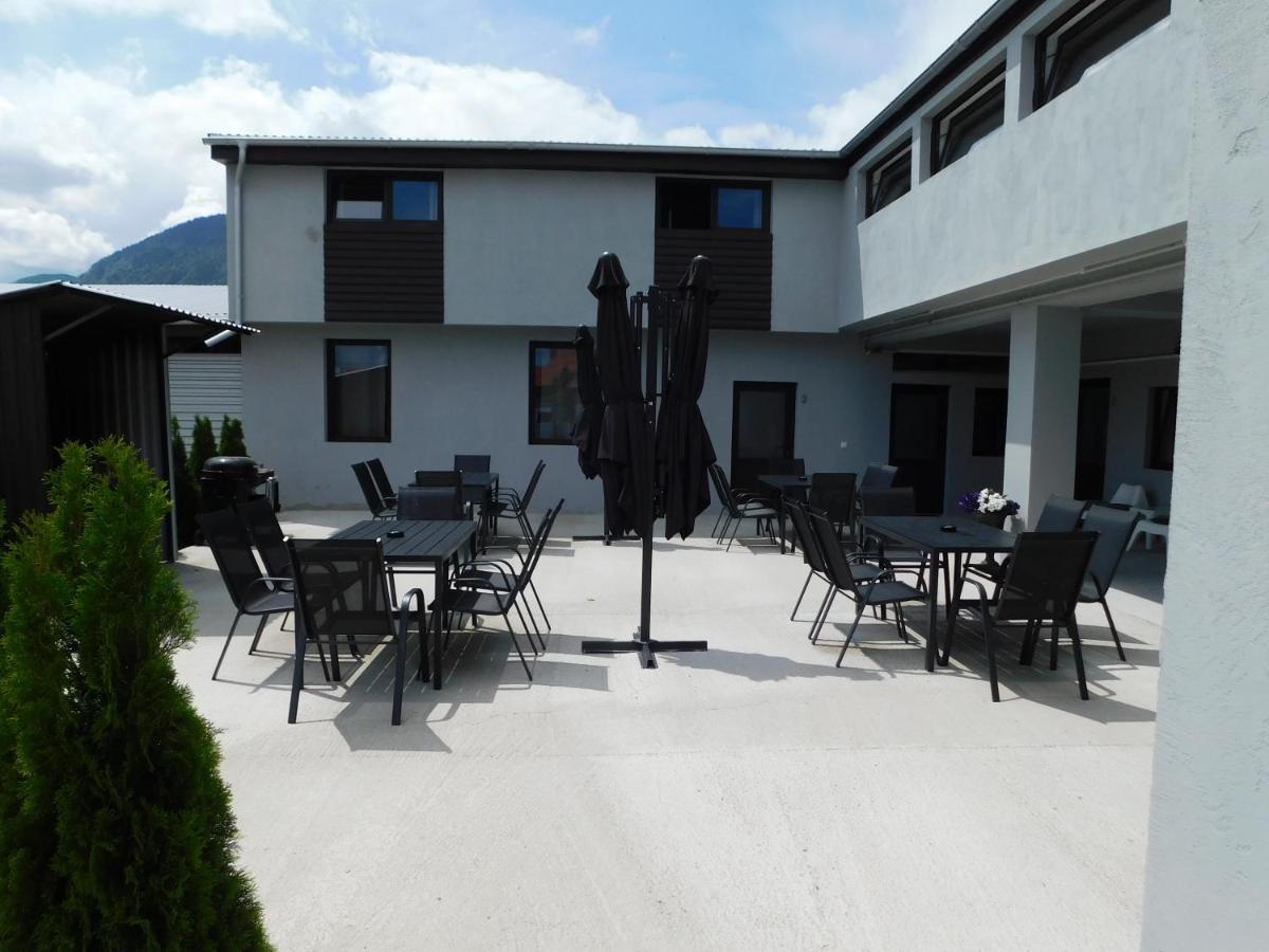 Mountain Vista Suites Zărneşti Exterior foto